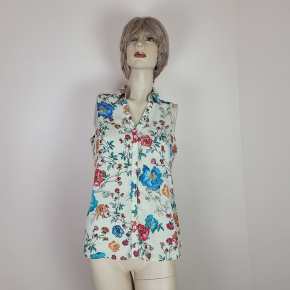 Express the portofino shirt watercolor floral sleeveless button down - Picture 7 of 9